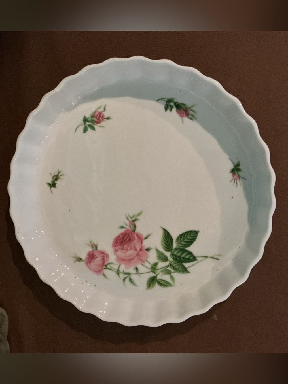 Beautiful Christineholm Classic Rose Pattern White Porcelain 9” Quiche Dish